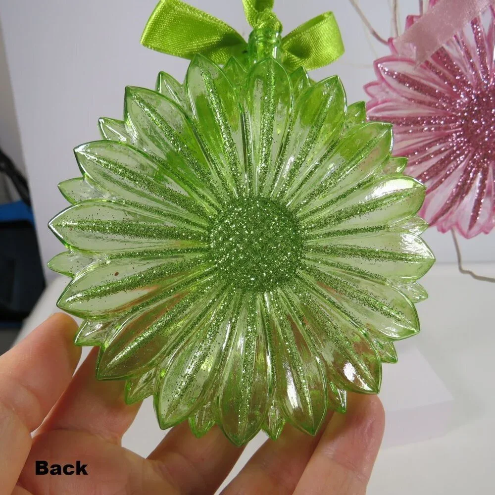 N/A glittered flower